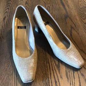 Beautiful Stuart Weitzman pump heels shoes
